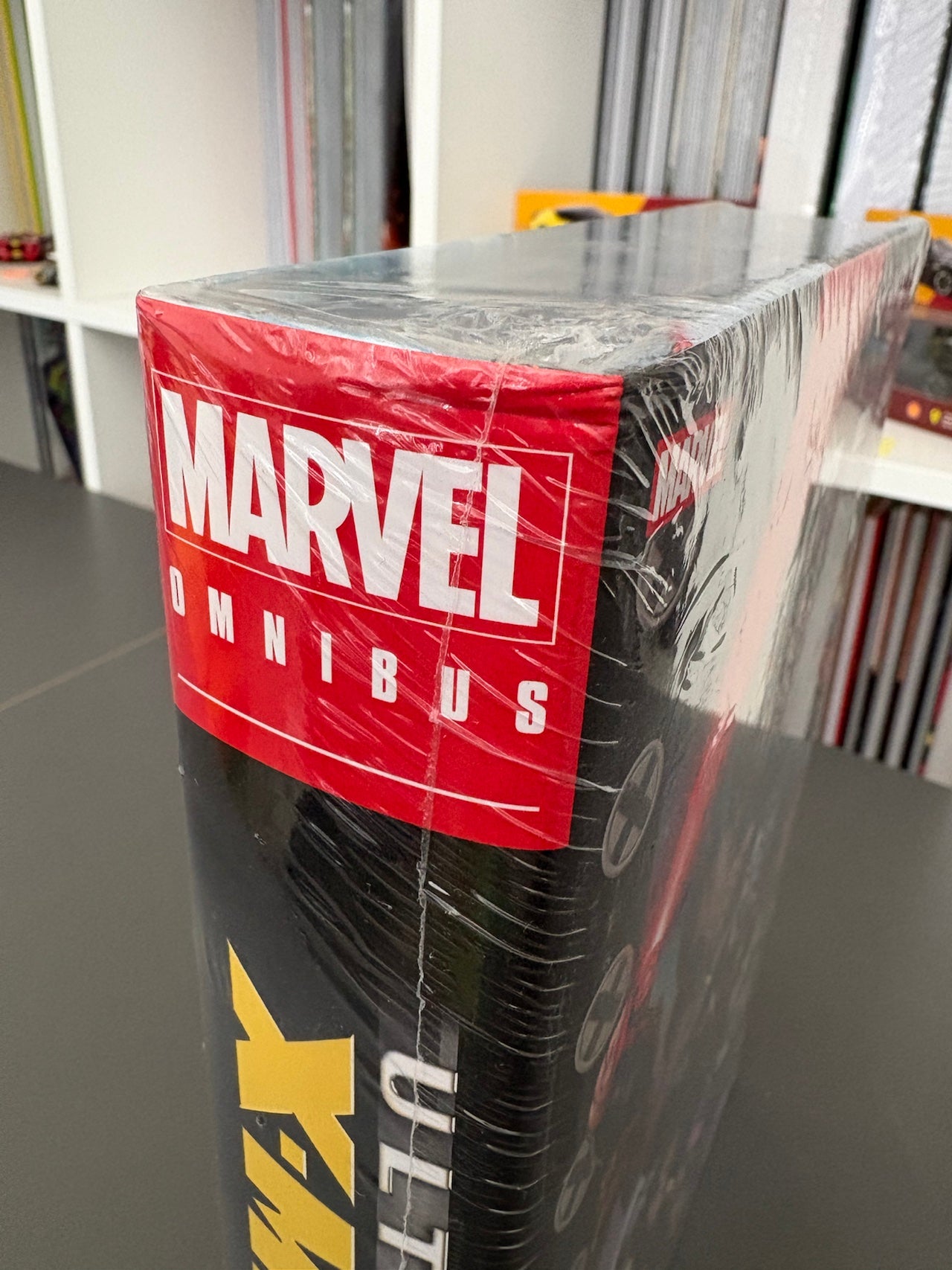 Ultimate X-Men Omnibus Vol. 3 (DENTED)