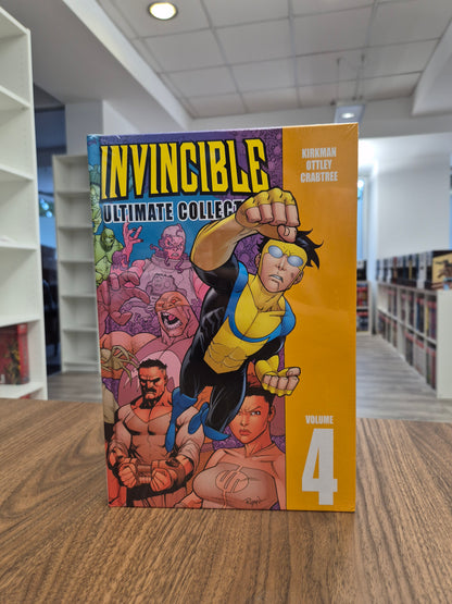 INVINCIBLE VOL. 4: ULTIMATE COLLECTION (DENTED)