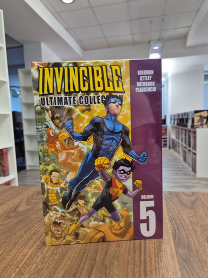 INVINCIBLE VOL. 5: ULTIMATE COLLECTION (DENTED)