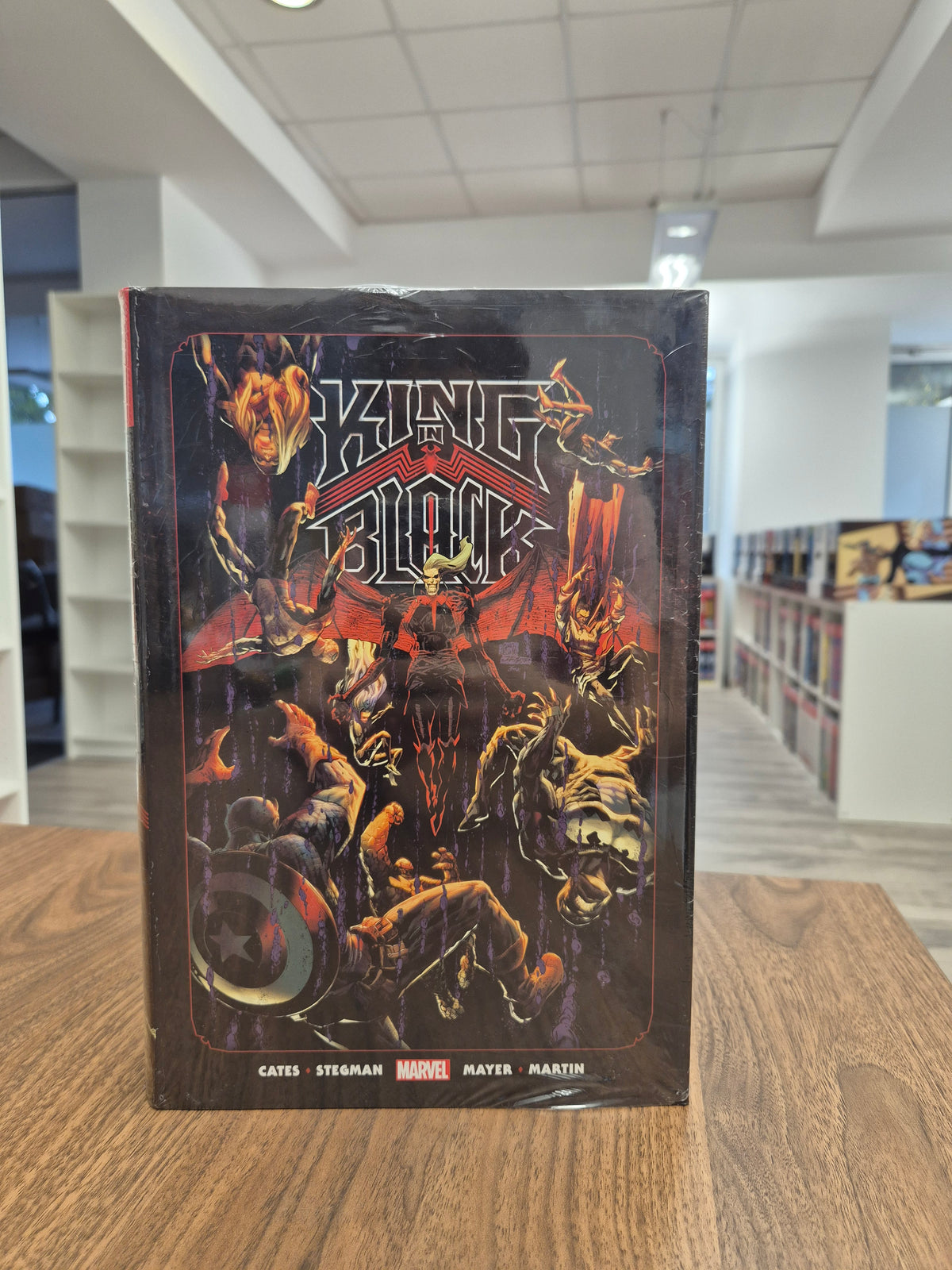 King In Black Omnibus (DENTED)