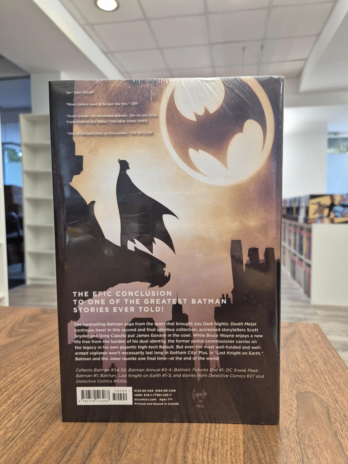 Batman by Scott Snyder & Greg Capullo Omnibus Vol. 2 (DENTED)