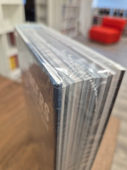 AVENGERS BY JONATHAN HICKMAN OMNIBUS VOL. 2 [NEW PRINTING] (DENTED)