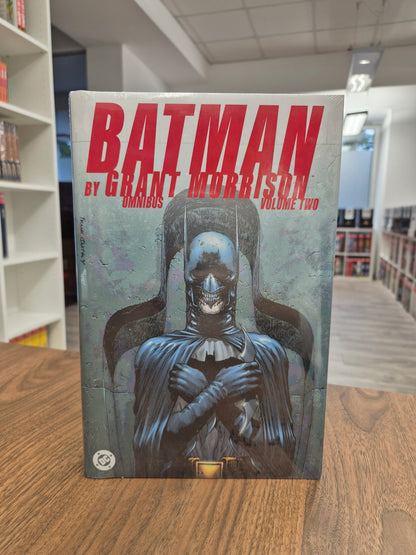 Batman by Grant Morrison Omnibus Vol. 2 (DENTED)