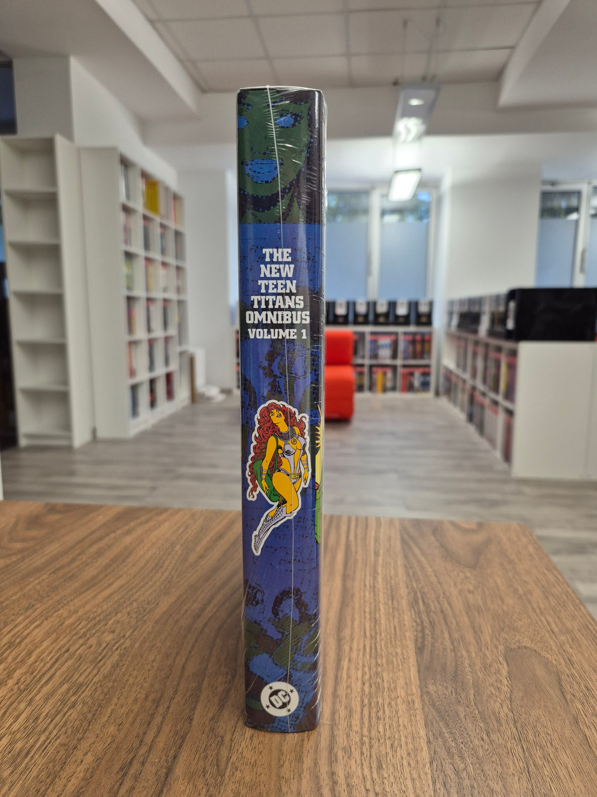 New Teen Titans Omnibus Vol. 1 (2022 Edition) (DENTED)