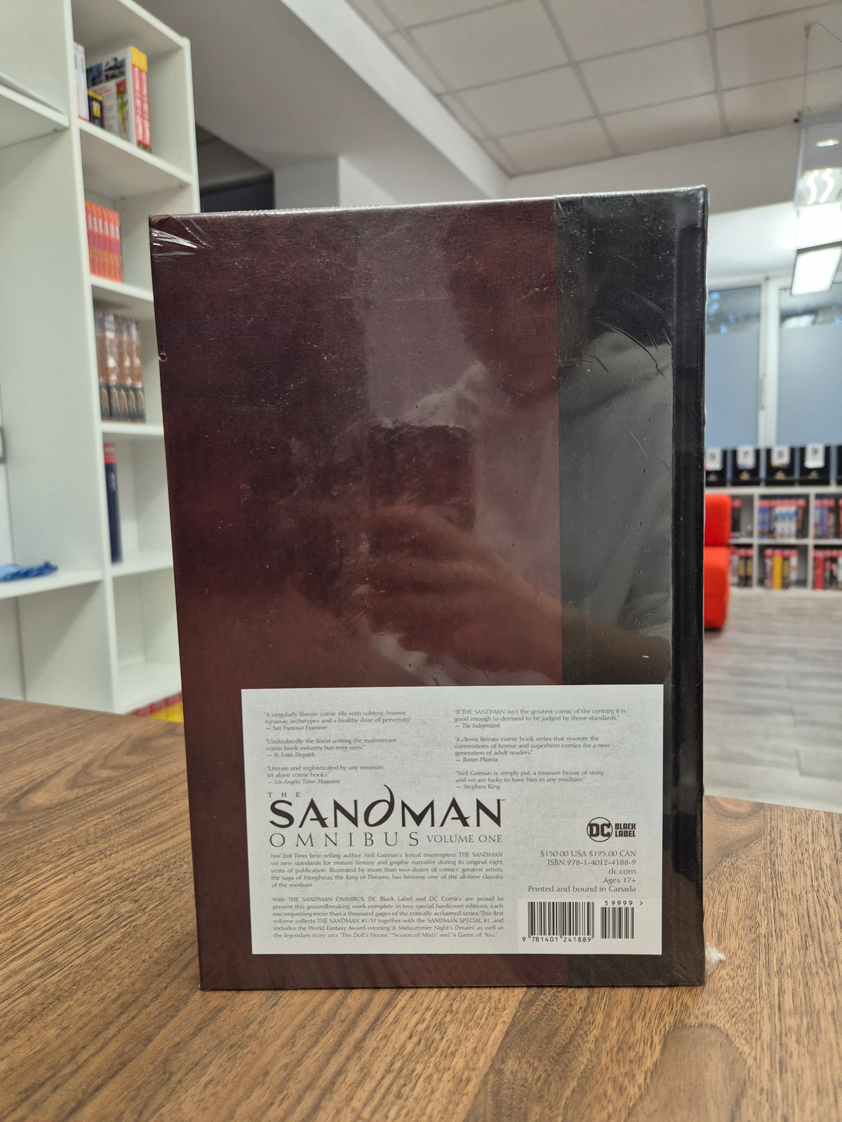 The Sandman Omnibus Vol. 1 (DENTED)