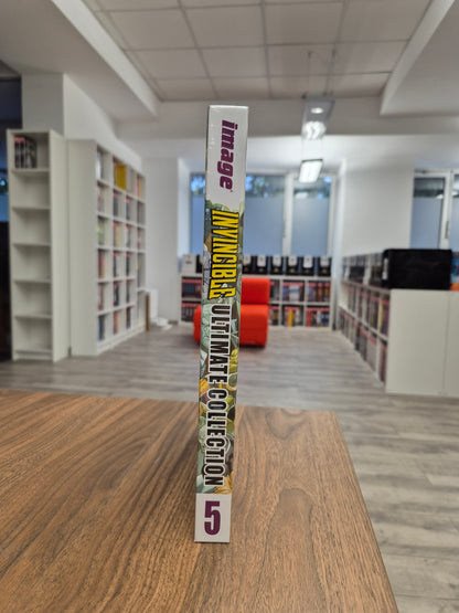 INVINCIBLE VOL. 5: ULTIMATE COLLECTION (DENTED)