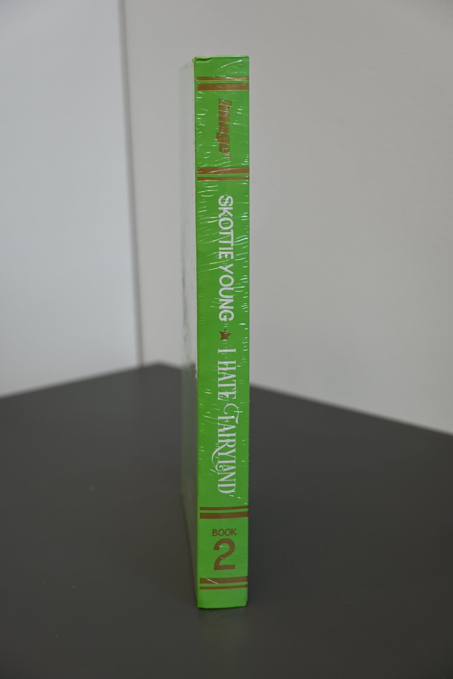 I HATE FAIRYLAND DELUXE VOL. 2 (DENTED)
