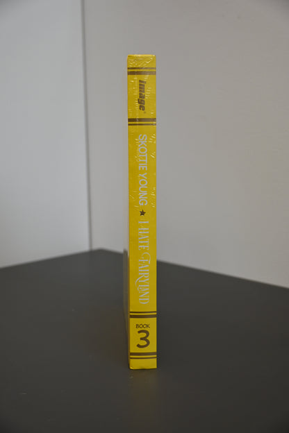 I HATE FAIRYLAND DELUXE VOL. 3 (DENTED)