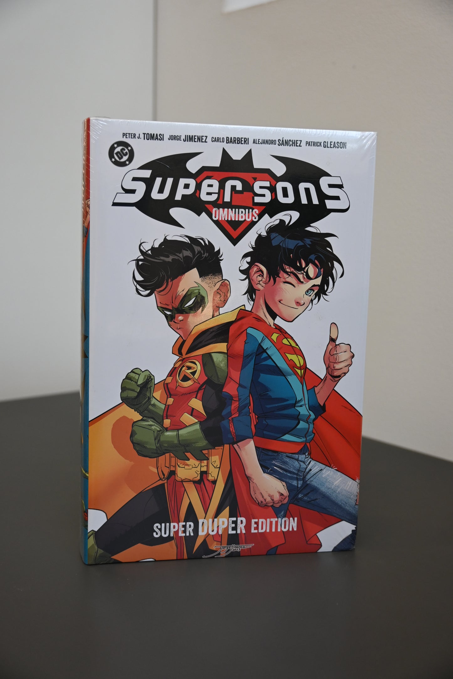 Super Sons Omnibus Super Duper Edition (DENTED)