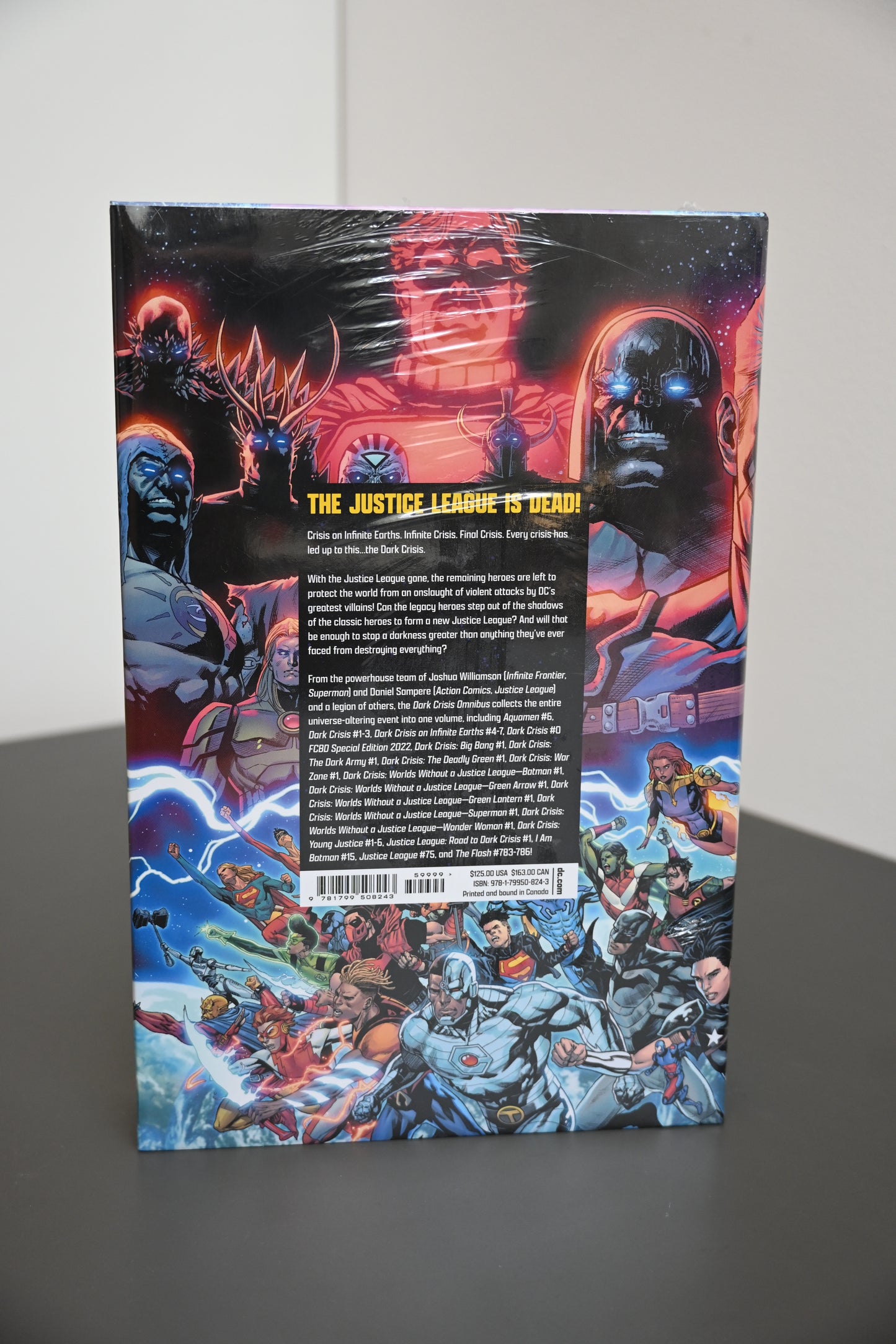 Dark Crisis Omnibus (DENTED)