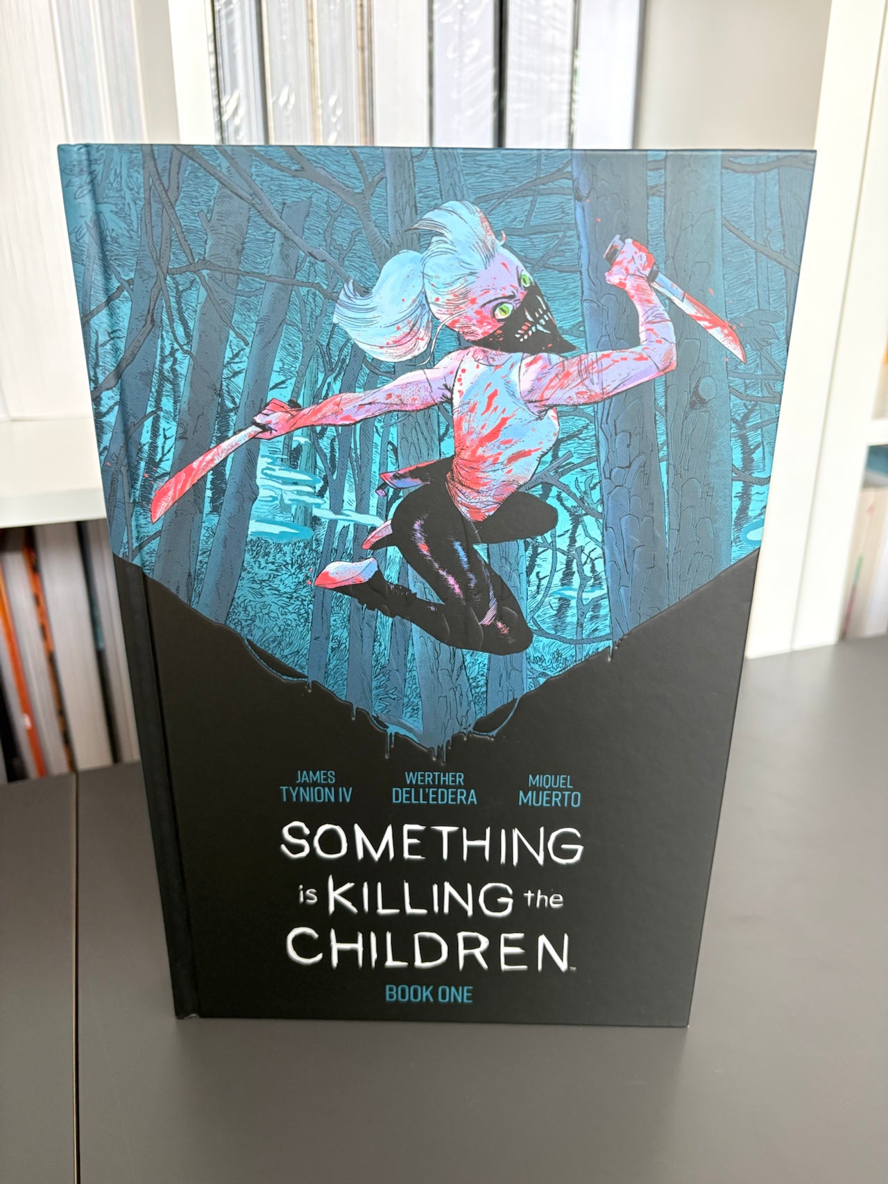 Something is Killing the Children Book One Deluxe Edition (DENTED)