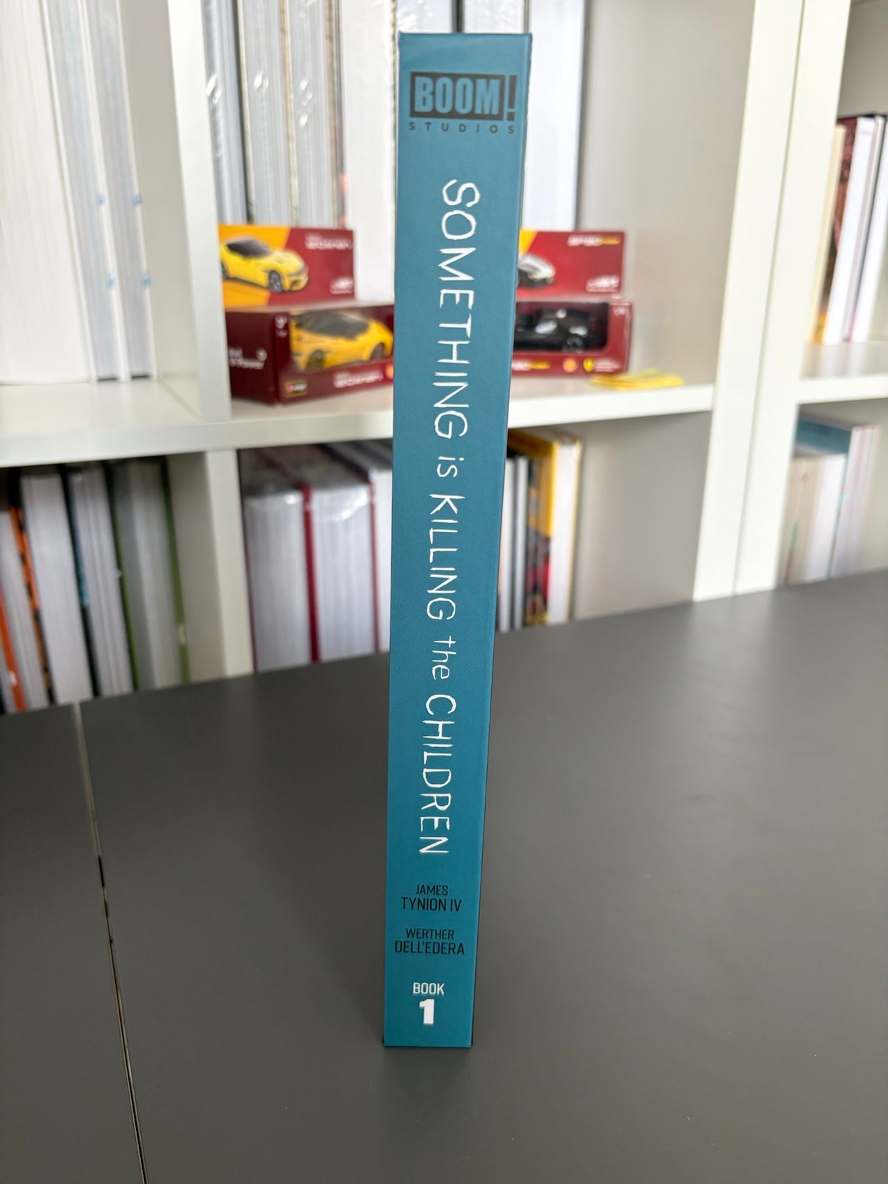 Something is Killing the Children Book One Deluxe Edition (DENTED)