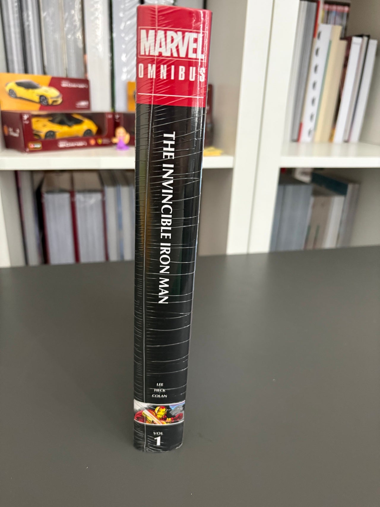 THE INVINCIBLE IRON MAN OMNIBUS VOL. 1 (DENTED)