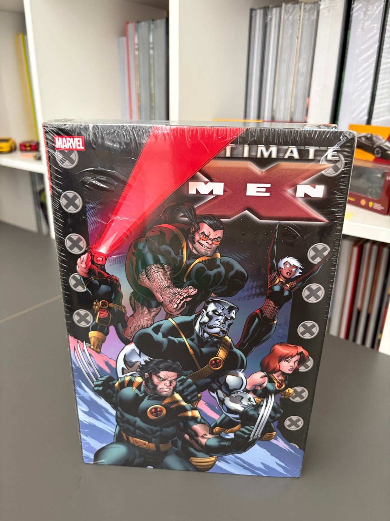 Ultimate X-Men Omnibus Vol. 3 (DENTED)