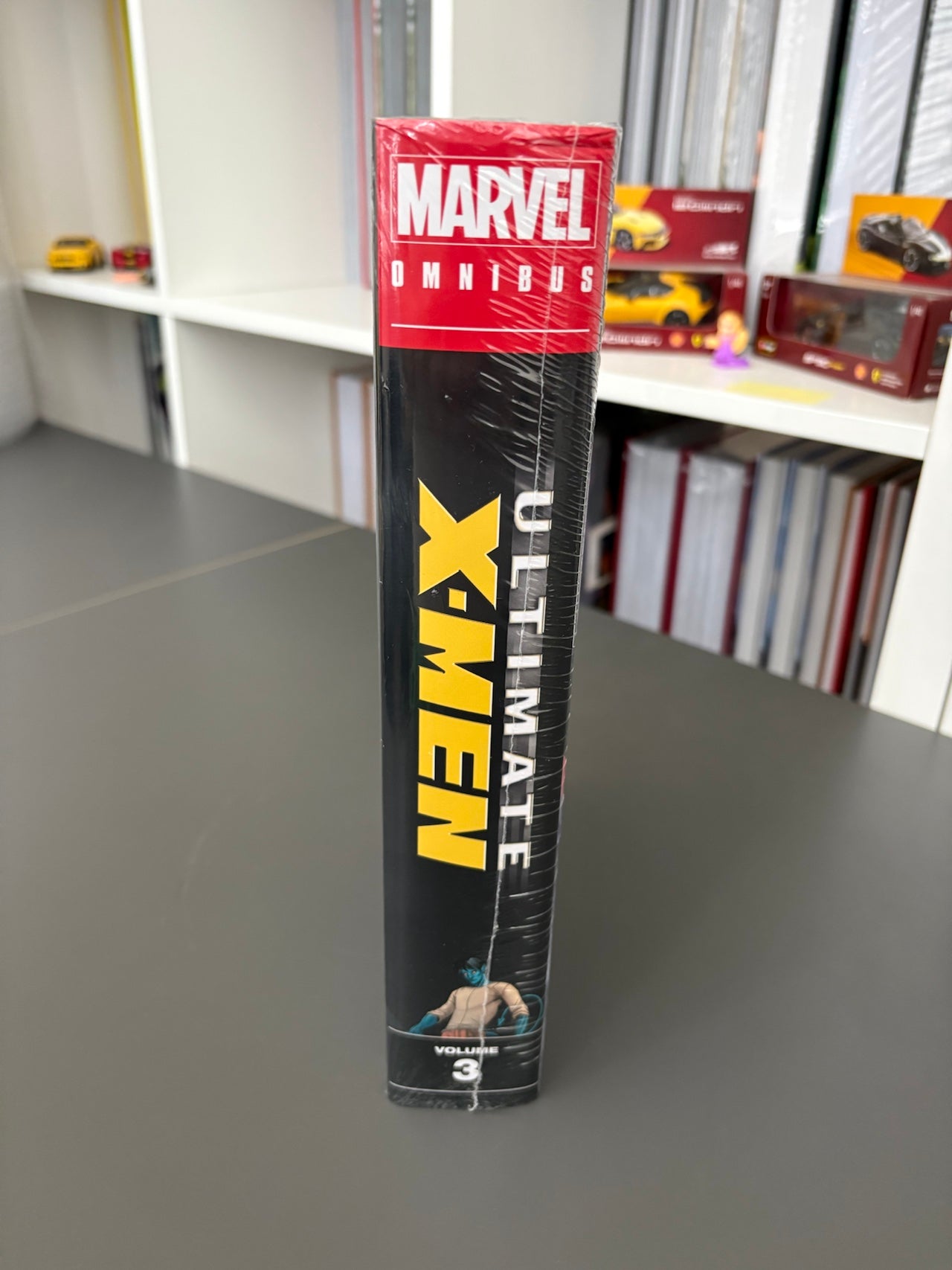 Ultimate X-Men Omnibus Vol. 3 (DENTED)
