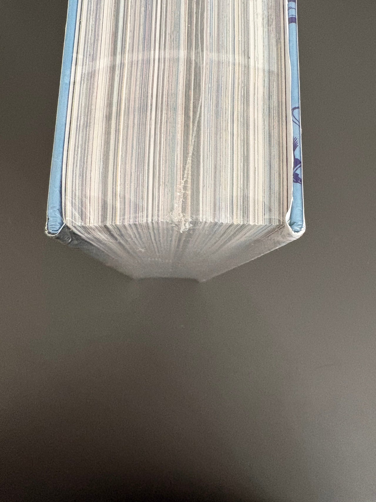 Young Justice Omnibus Vol. 1 (DENTED)