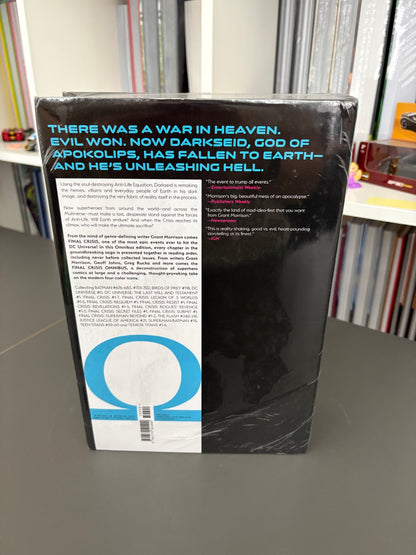 Final Crisis Omnibus (DENTED)