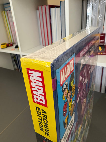 MARVEL ARCHIVE EDITION: MARVEL SUPER HEROES SECRET WARS GALLERY EDITION (DENTED)