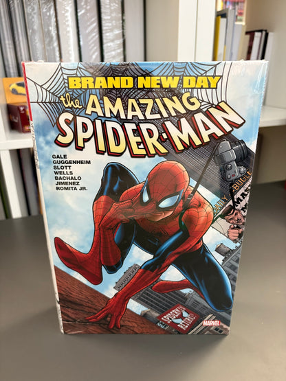 SPIDER-MAN: BRAND NEW DAY OMNIBUS VOL. 1 (DENTED)
