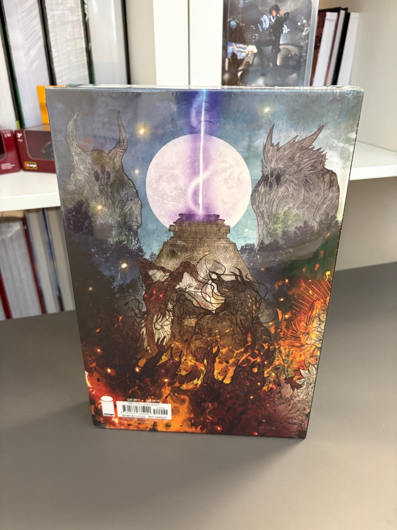 MONSTRESS VOL. 3 (DENTED)