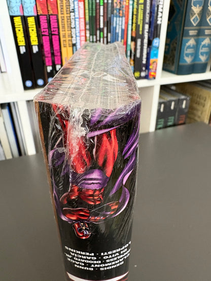 HOUSE OF M OMNIBUS COMPANION (DENTED)