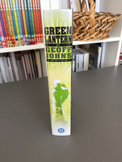 Green Lantern by Geoff Johns Omnibus Vol. 2 (DENTED)
