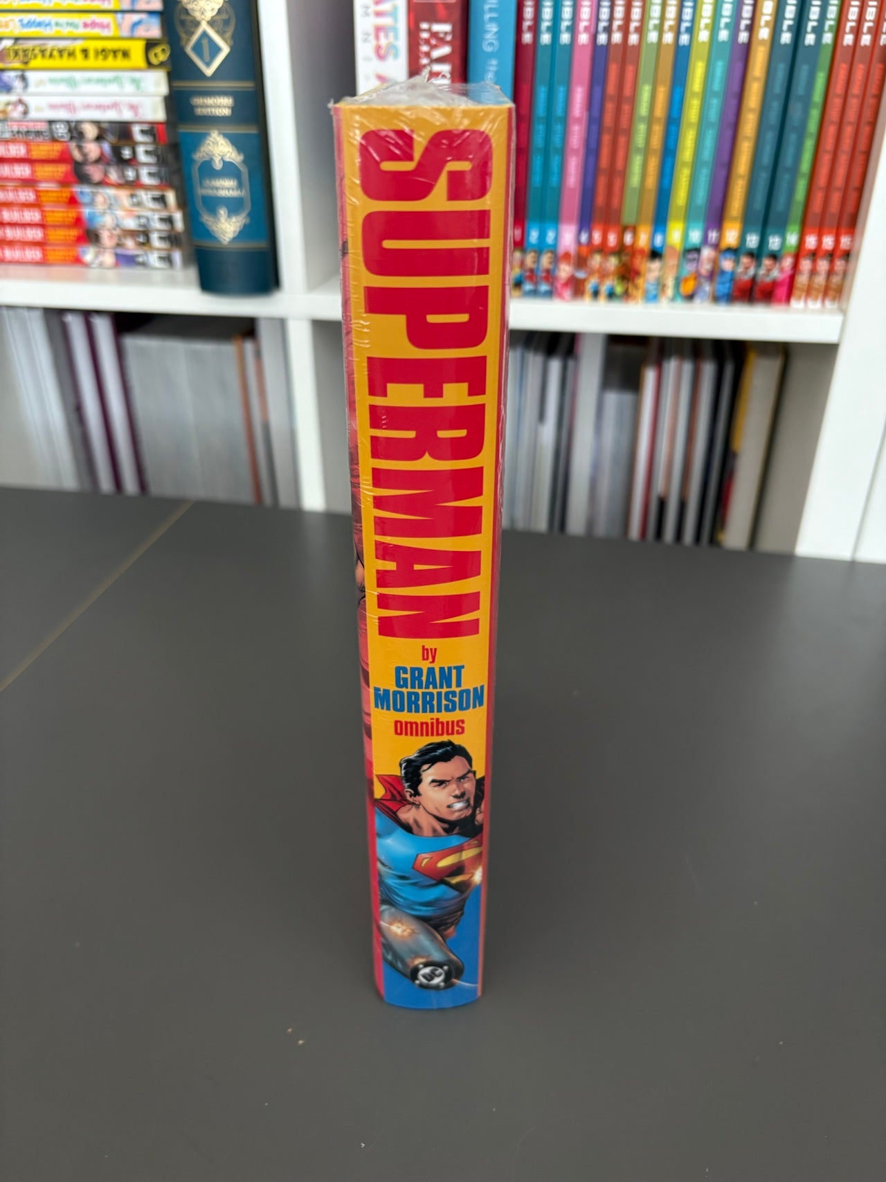 Superman by Grant Morrison Omnibus (DENTED)