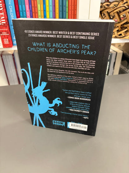 Something is Killing the Children Omnibus Vol. 1 (DENTED)
