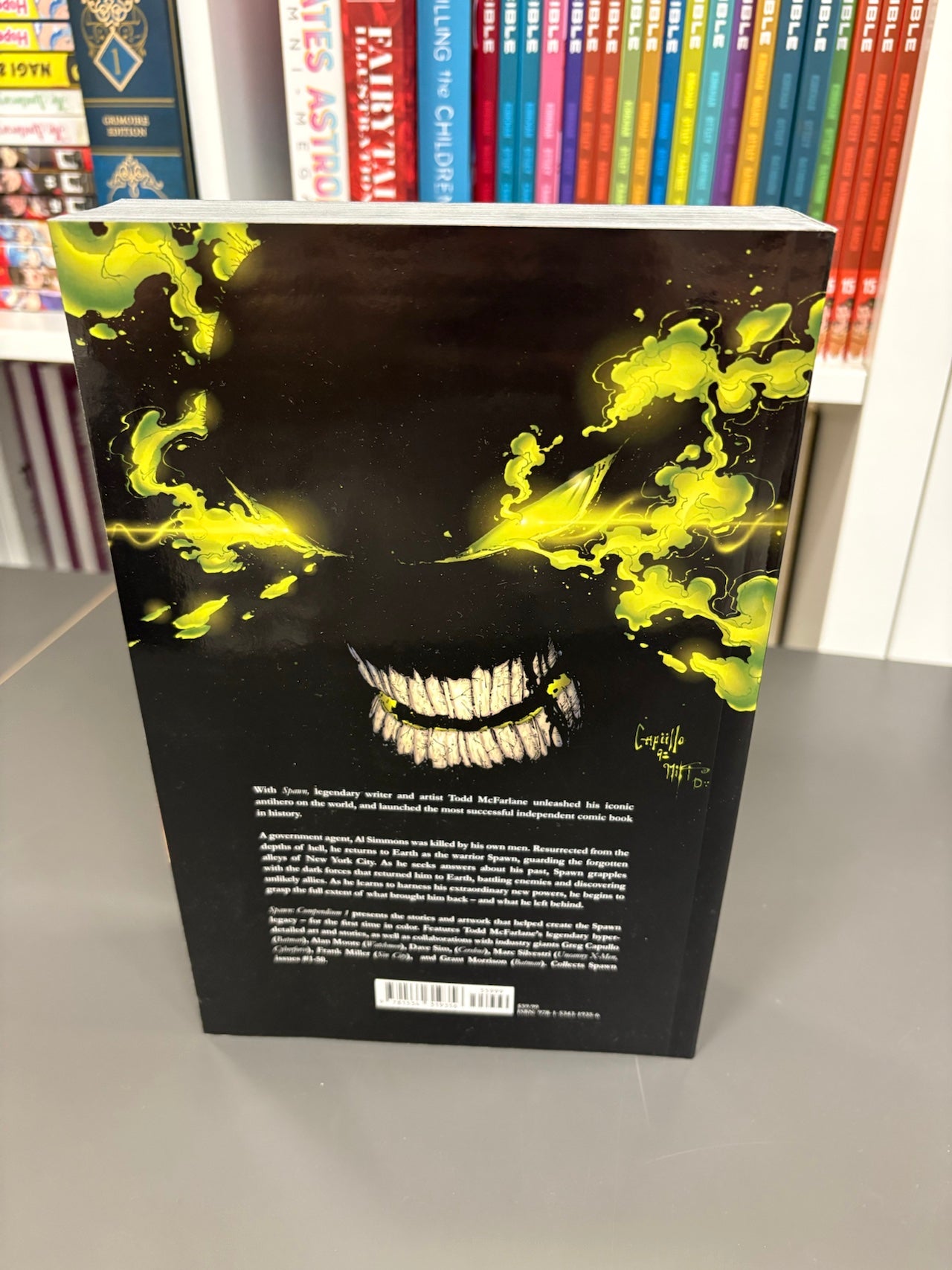 SPAWN COMPENDIUM VOL. 1 (DENTED)