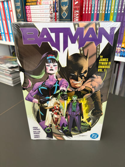 Batman by James Tynion IV Omnibus Vol. 1 (DENTED)