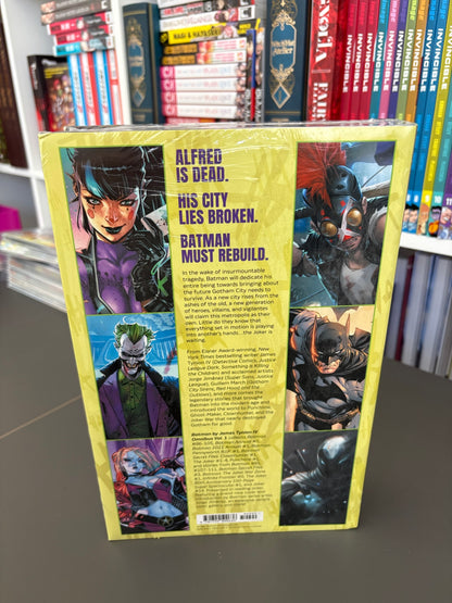 Batman by James Tynion IV Omnibus Vol. 1 (DENTED)