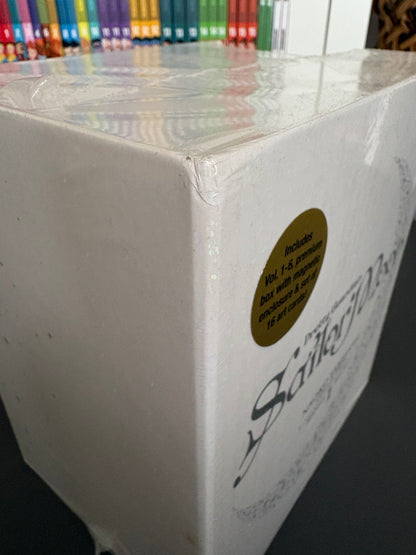 Sailor Moon Manga Box Set Vol. 1-6 (DENTED)