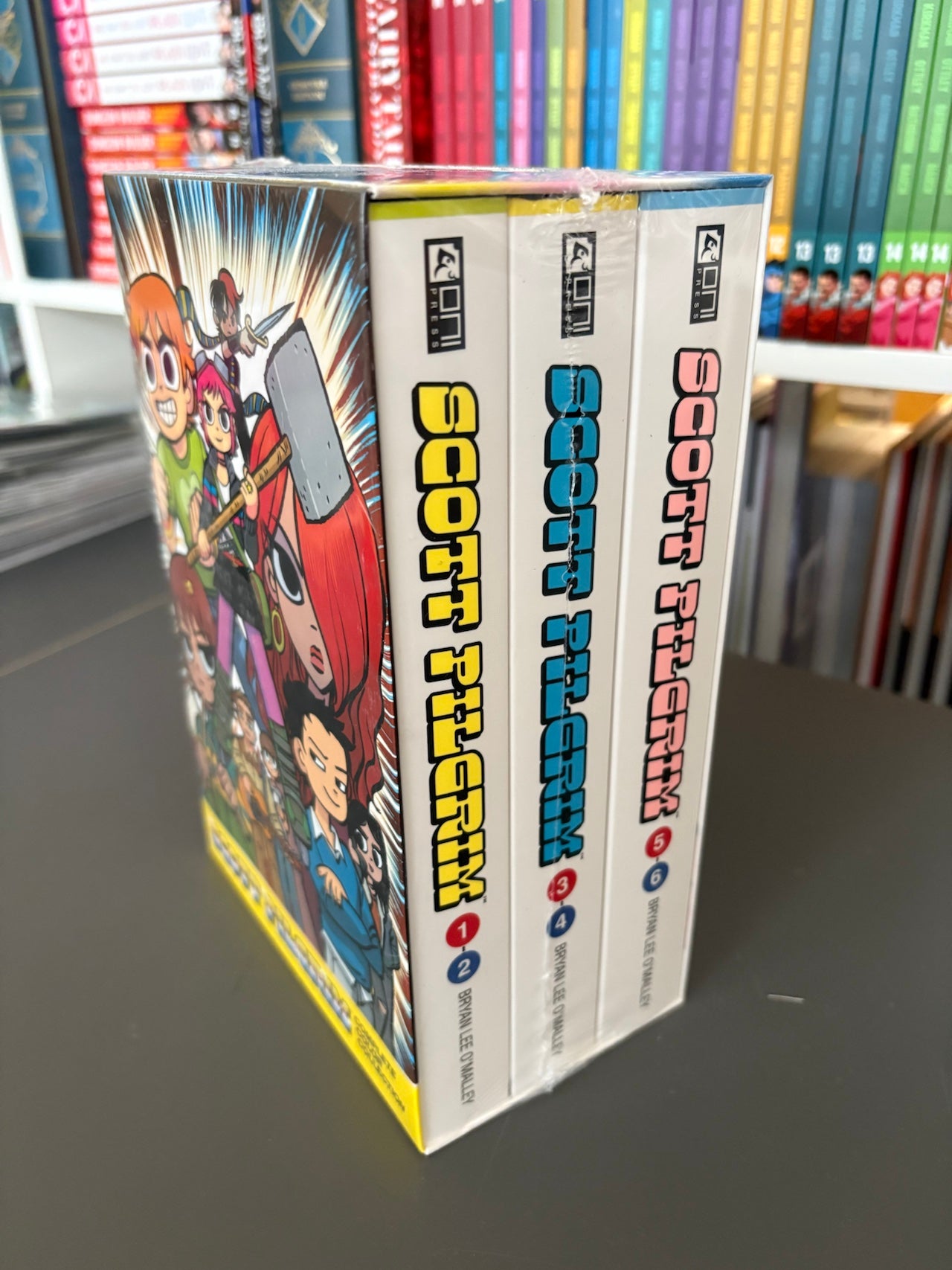 SCOTT PILGRIM COLOR COLLECTION BOX SET (DENTED)