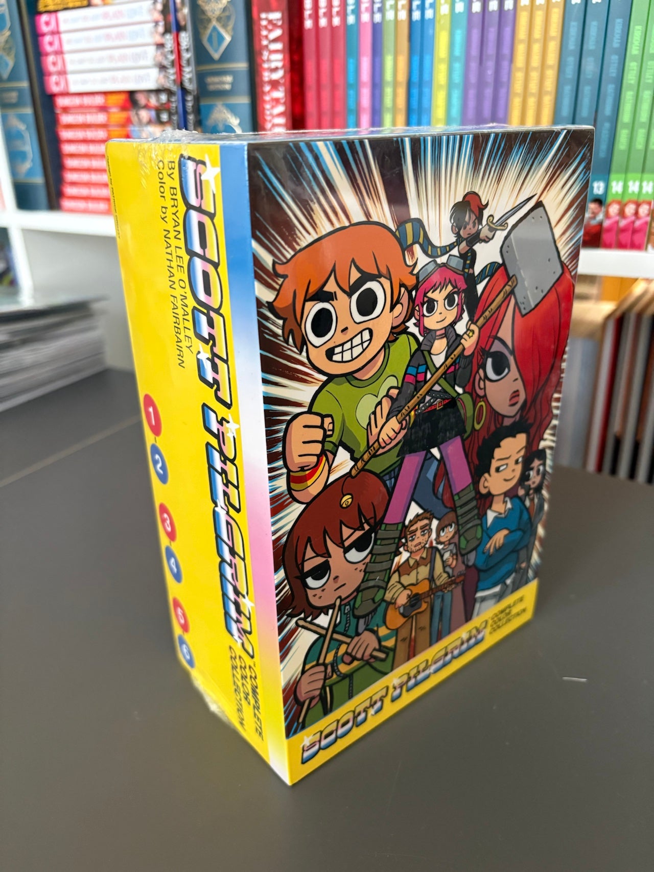 SCOTT PILGRIM COLOR COLLECTION BOX SET (DENTED)