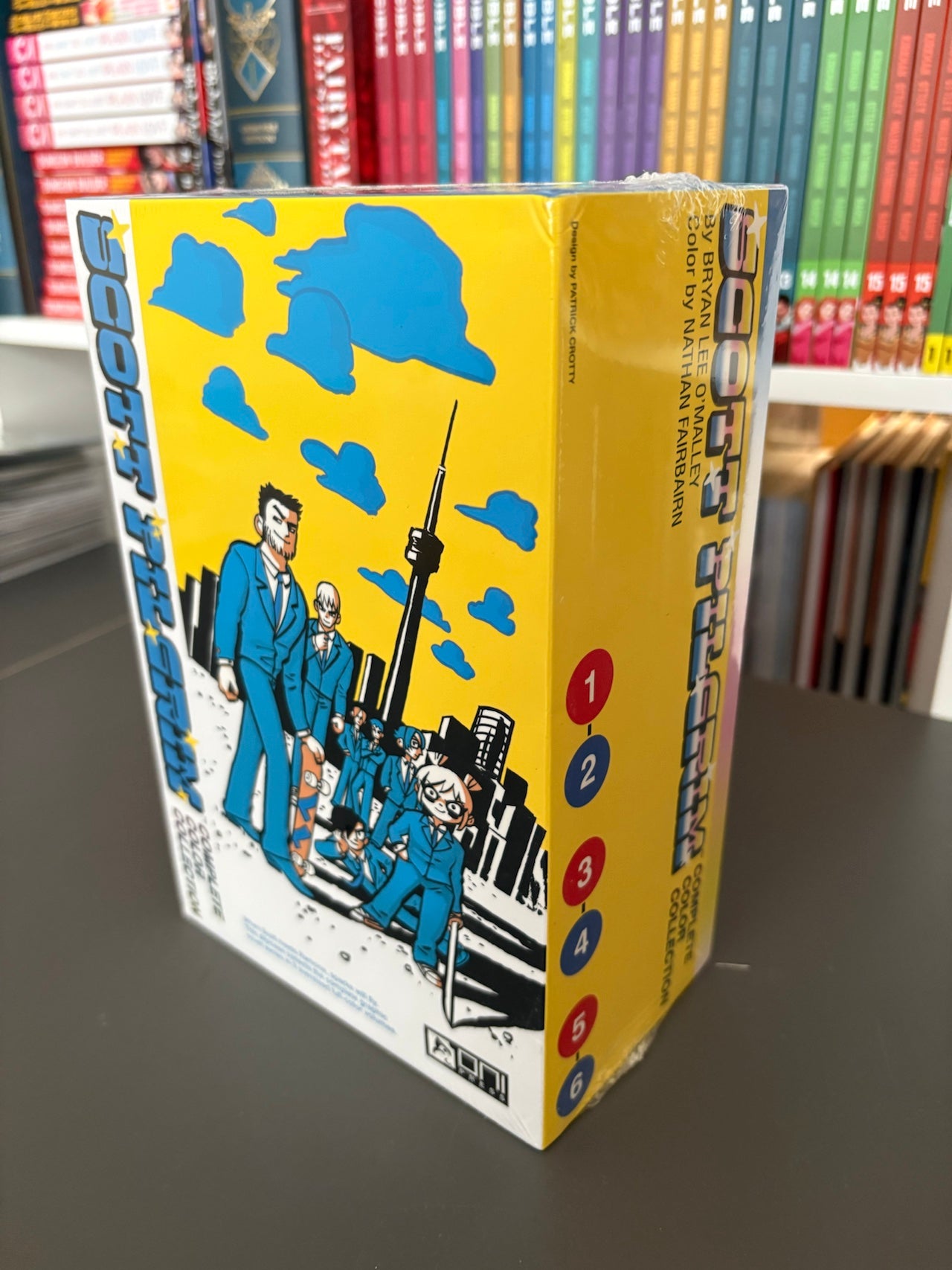 SCOTT PILGRIM COLOR COLLECTION BOX SET (DENTED)