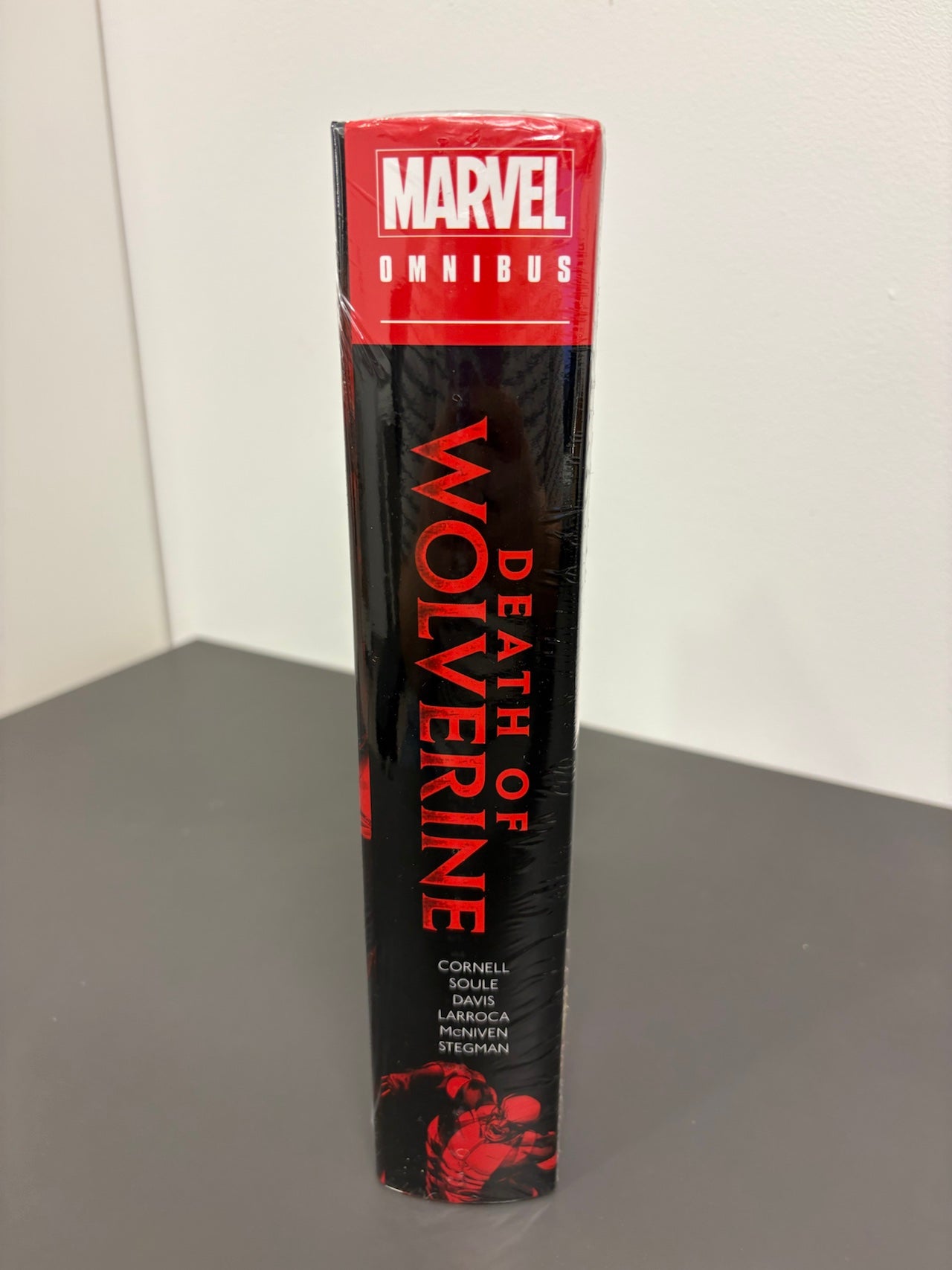 DEATH OF WOLVERINE OMNIBUS (DENTED)
