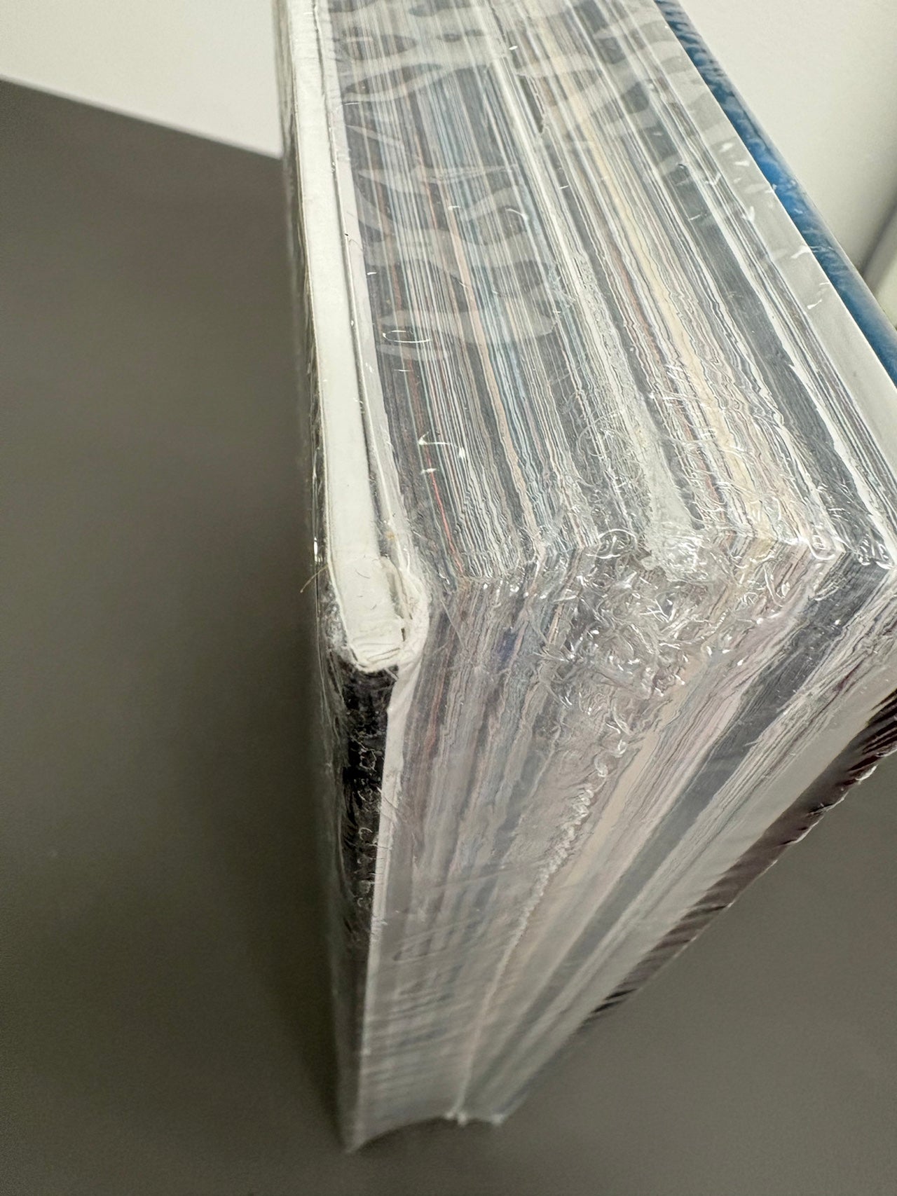 AVENGERS BY JONATHAN HICKMAN OMNIBUS VOL. 2 (DENTED)