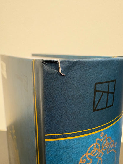 Witch Hat Atelier: Grimoire Edition 1 (DENTED)