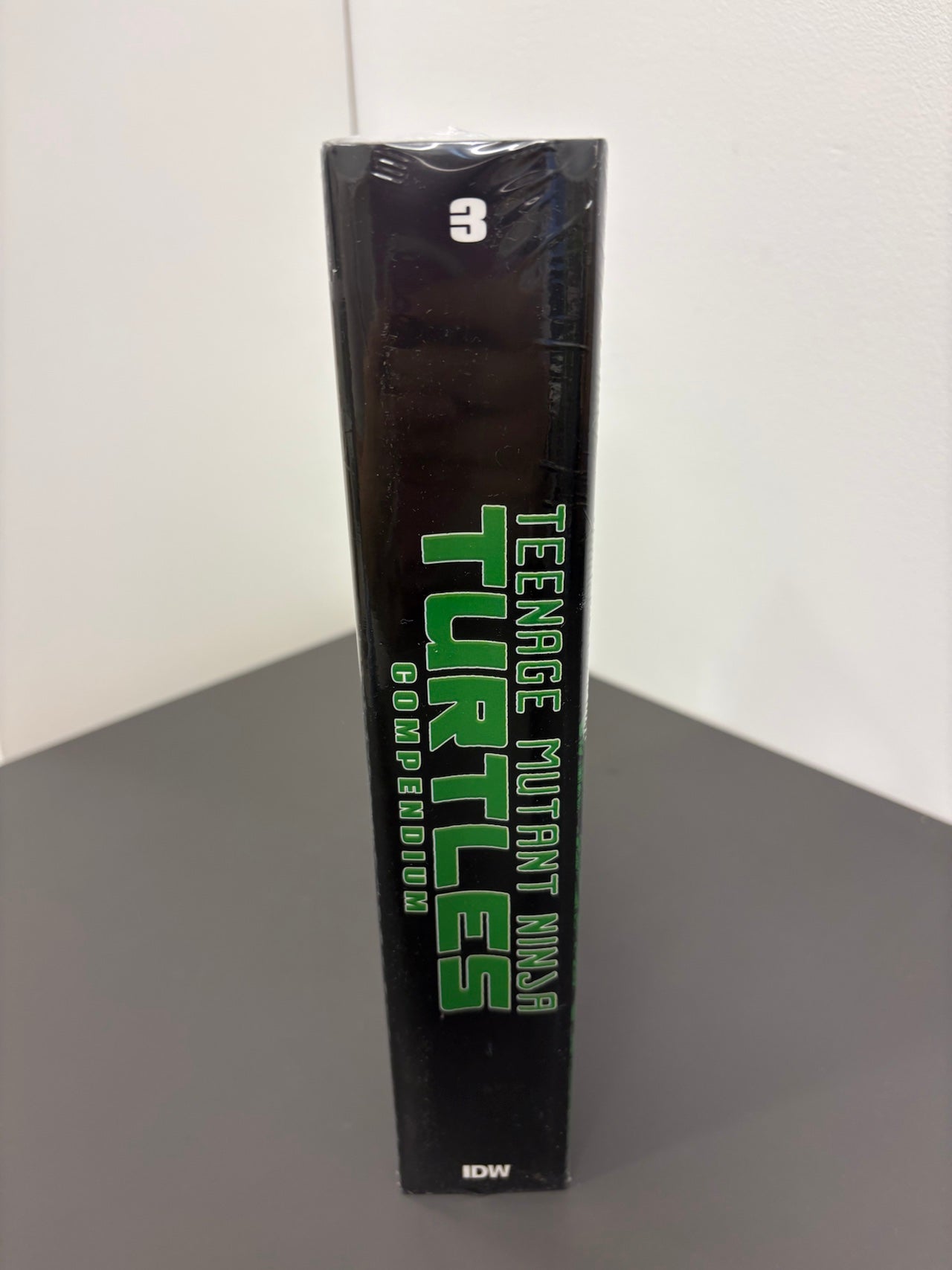 Teenage Mutant Ninja Turtles Compendium, Vol. 3 (DENTED)