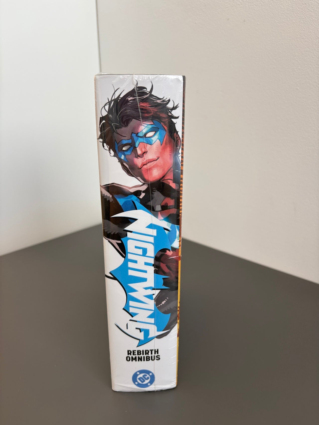 Nightwing: Rebirth Omnibus (DENTED)