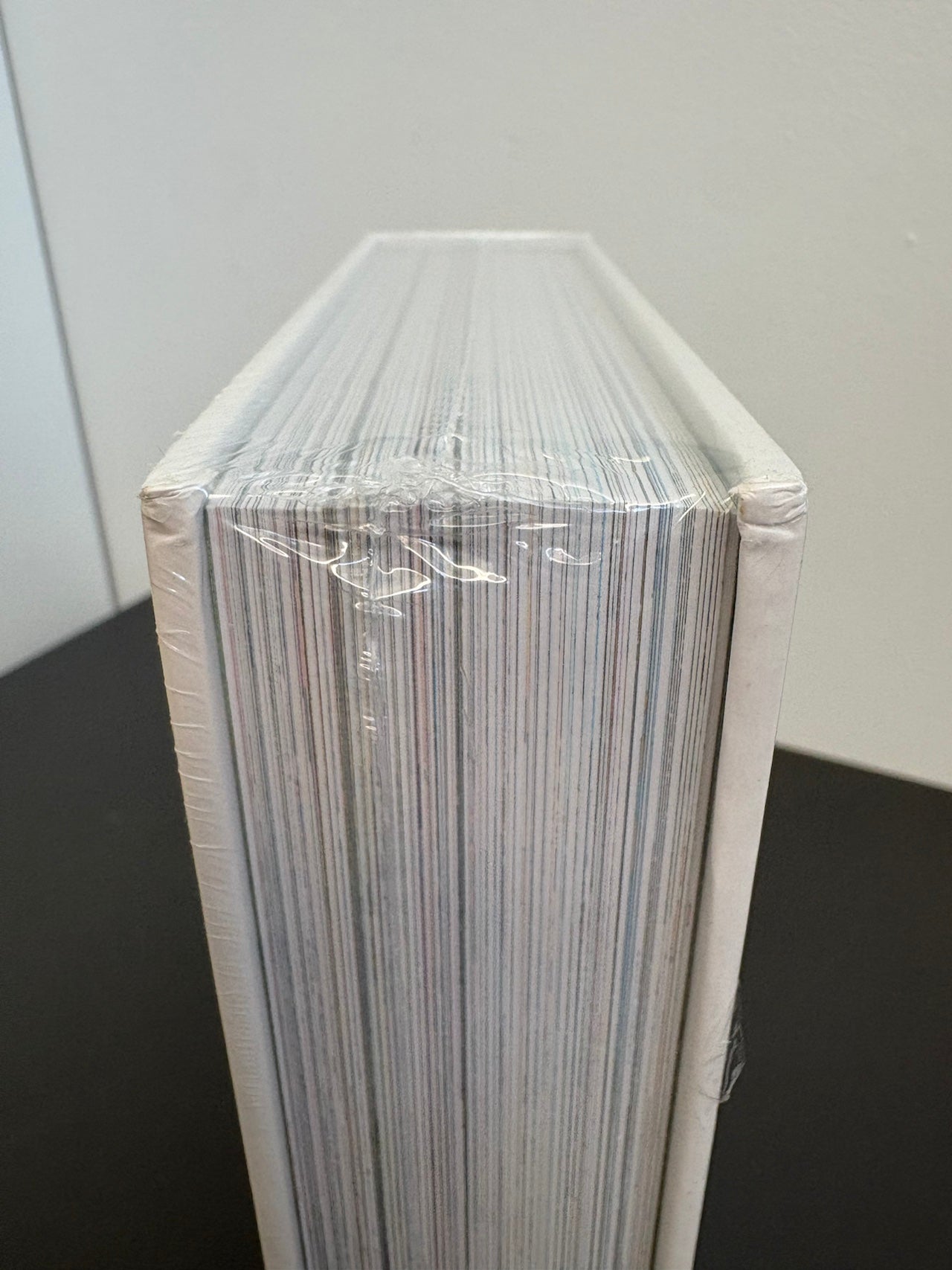 INVINCIBLE COMPENDIUM VOL. 1 (DENTED)