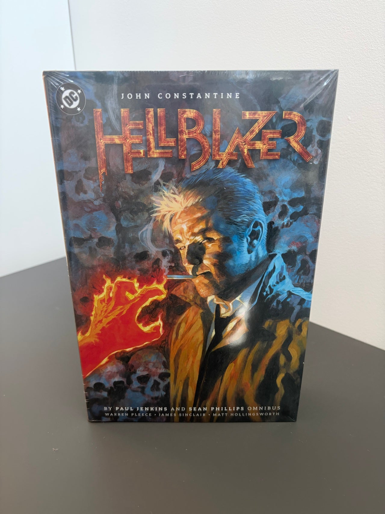 John Constantine, Hellblazer by Paul Jenkins and Sean Phillips Omnibus (DENTED)