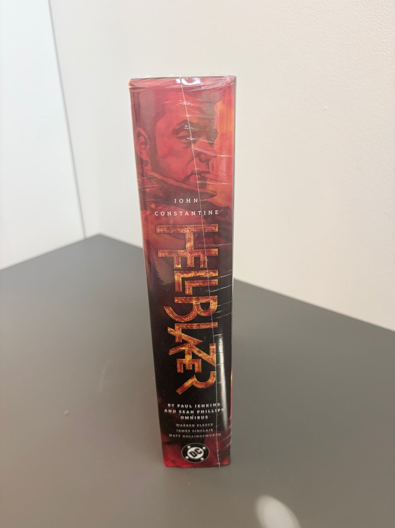 John Constantine, Hellblazer by Paul Jenkins and Sean Phillips Omnibus (DENTED)