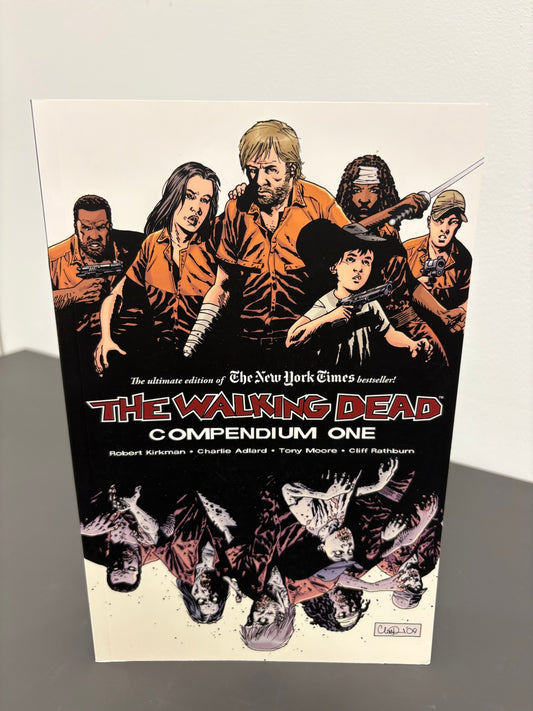 WALKING DEAD COMPENDIUM VOL. 1 (DENTED)