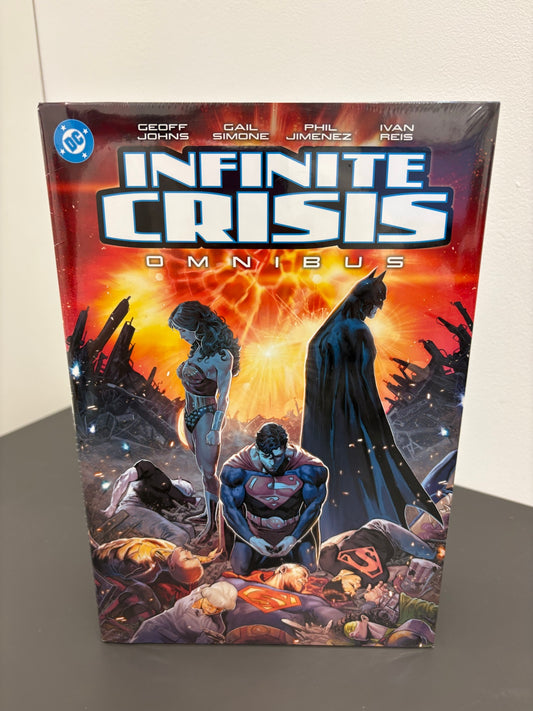 Infinite Crisis Omnibus (DENTED)