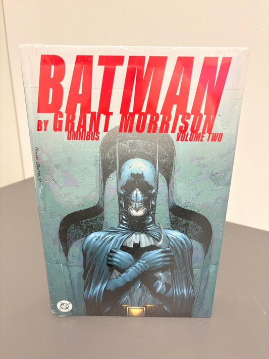 Batman by Grant Morrison Omnibus Vol. 2 (DENTED)