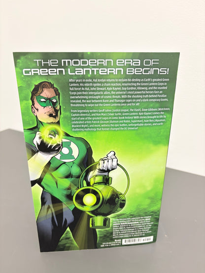 Green Lantern: Rebirth Compendium (DENTED)