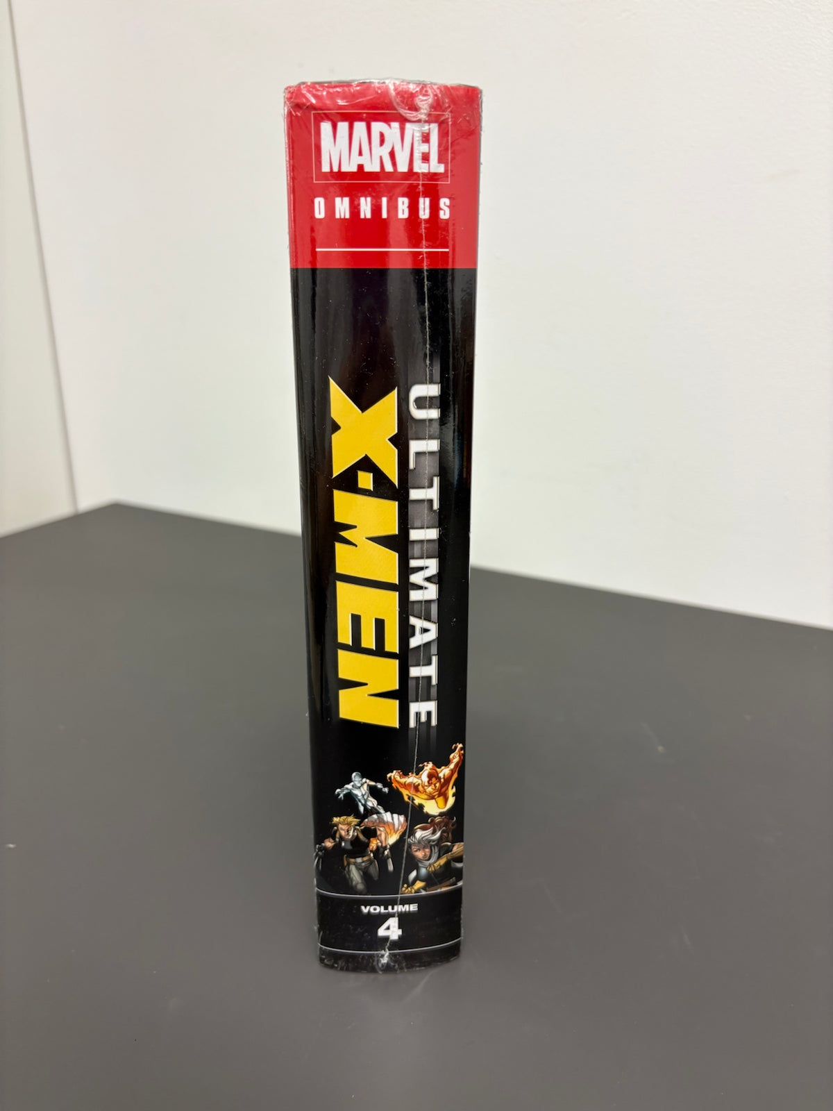 Ultimate X-Men Omnibus Vol. 4 (DENTED)