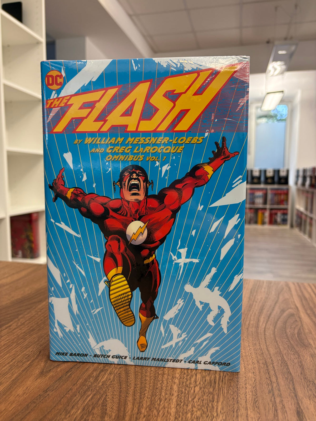 The Flash by William Messner-Loebs and Greg LaRocque Omnibus Vol. 1 (DENTED)