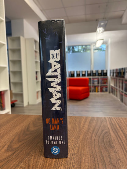 Batman: No Man's Land Omnibus Vol. 1 (DENTED)